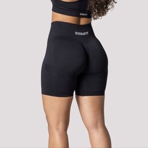 Diosa Fit Blackberry Radiant Luxe Shorts (6")
